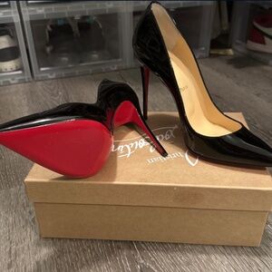 NEW Christian Louboutin Pigalle Size 39